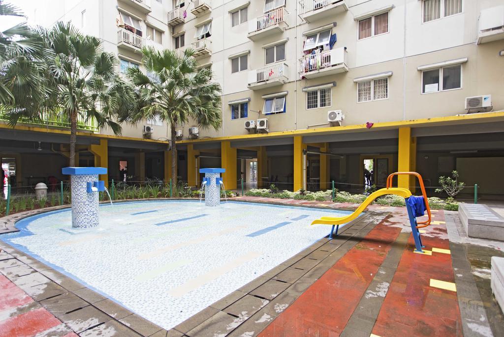 Reddoorz Apartment @ Pulo Gadung Джакарта Екстер'єр фото