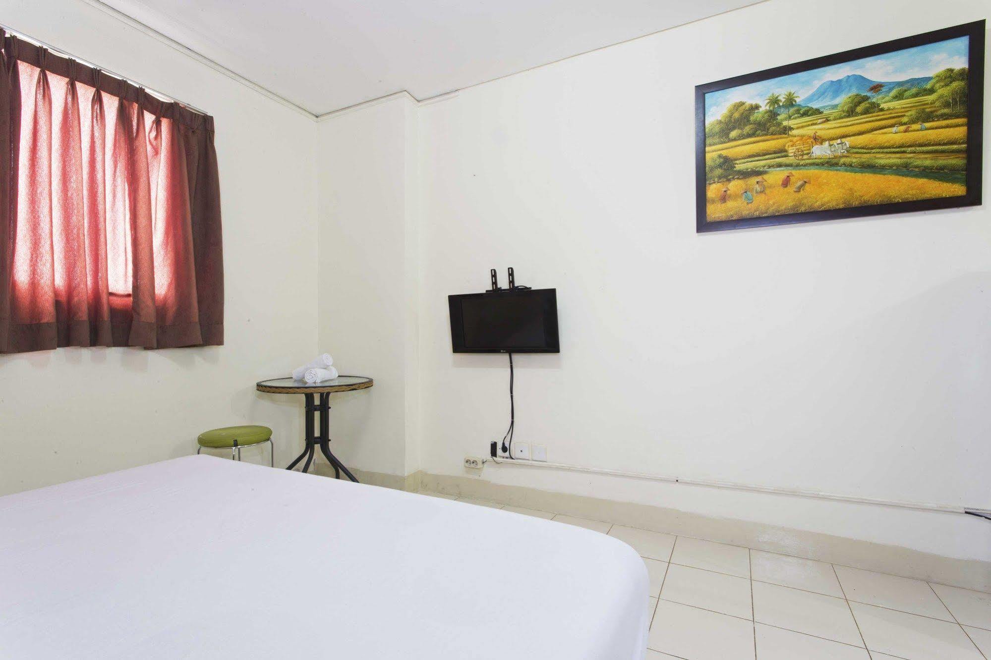 Reddoorz Apartment @ Pulo Gadung Джакарта Екстер'єр фото